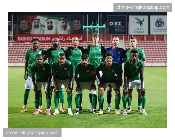 从球场到董事会：杰拉德执教沙特联赛球队达曼协作的适应与挑战